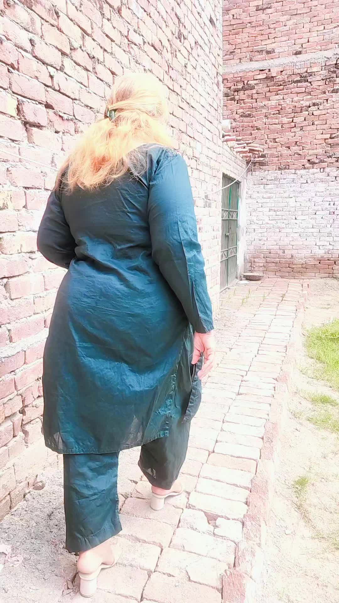 @Rubina Khan