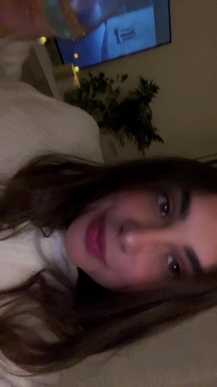 @Tania