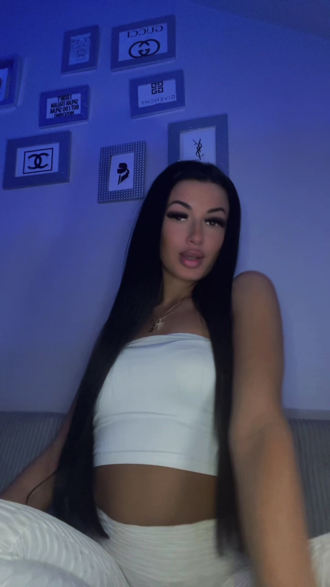 @✨𝐄𝐬𝐳𝐭𝐞𝐫✨