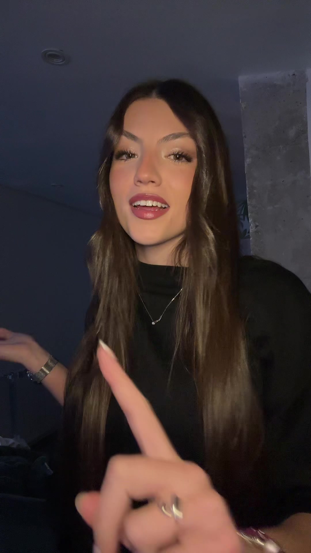 @_el0isaa_
