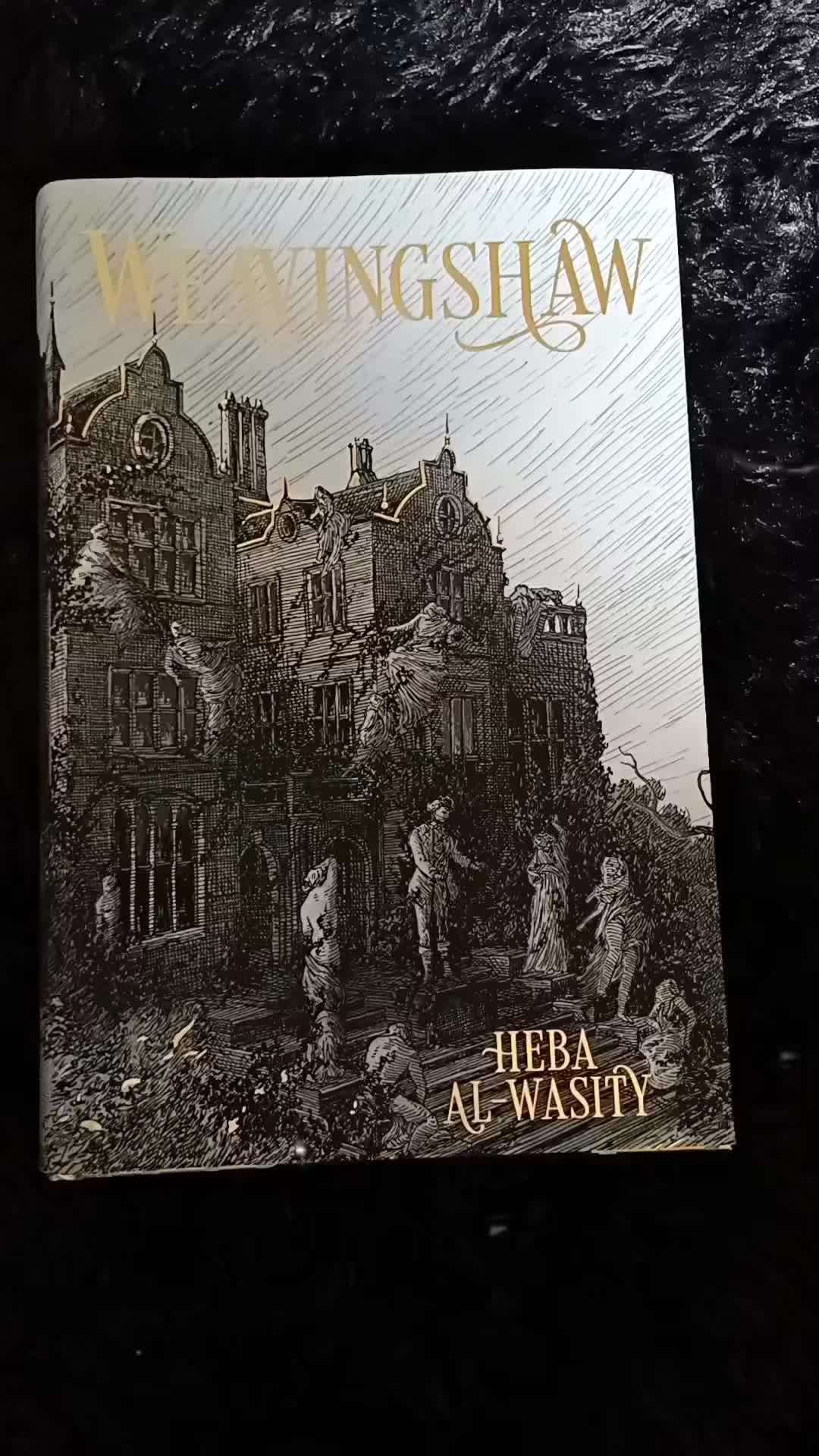 @Spooky Loz Reads🖤