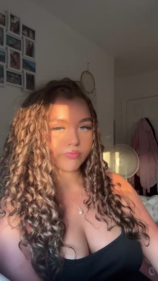 @𝐞𝐦𝐢𝐥𝐲𝐣