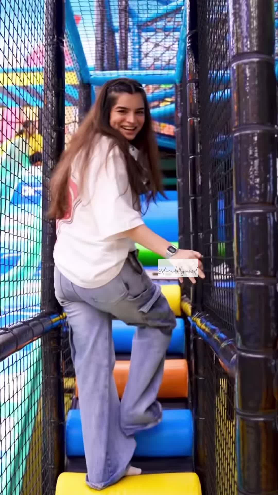 @divalollywood