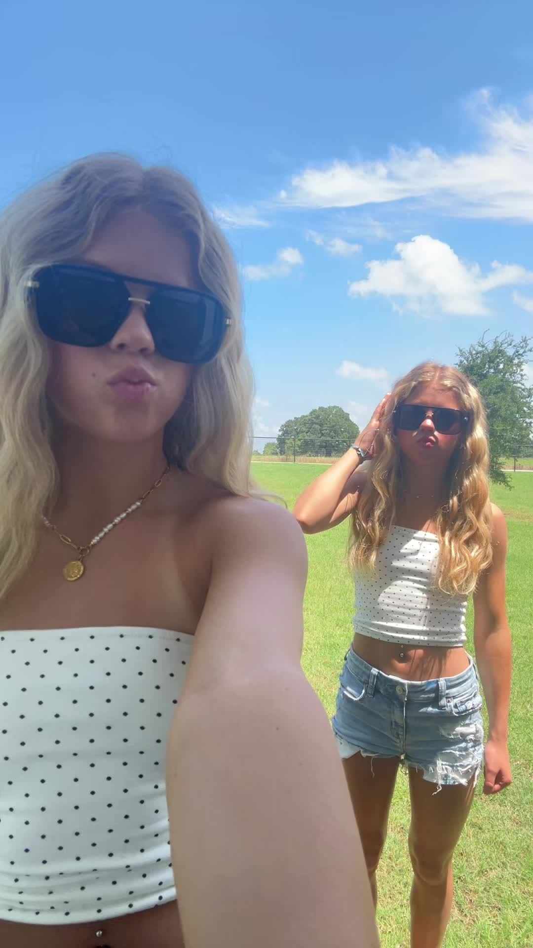 @brooklynandkinley