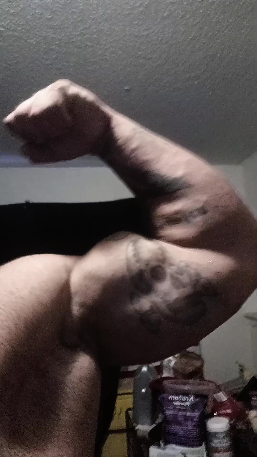 @Flesh_artist_1985