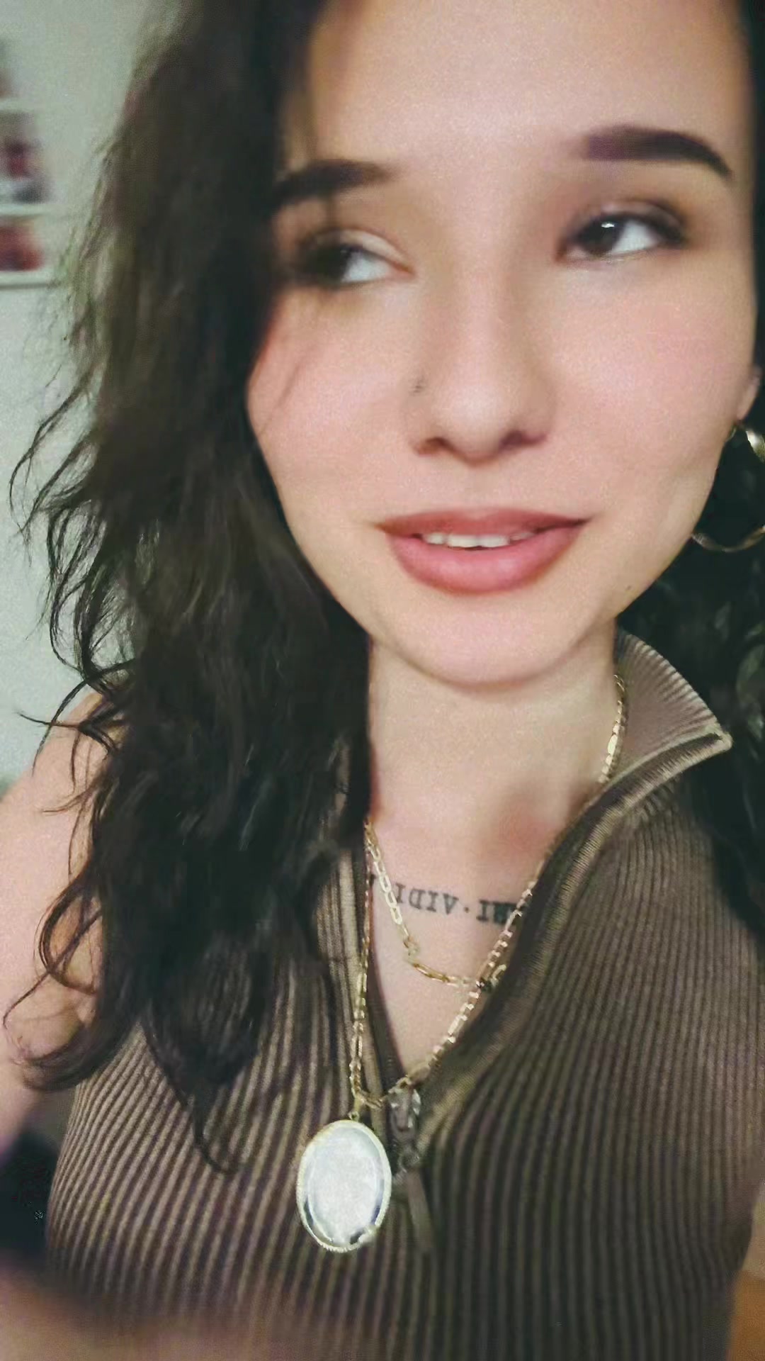 @Emicshuj