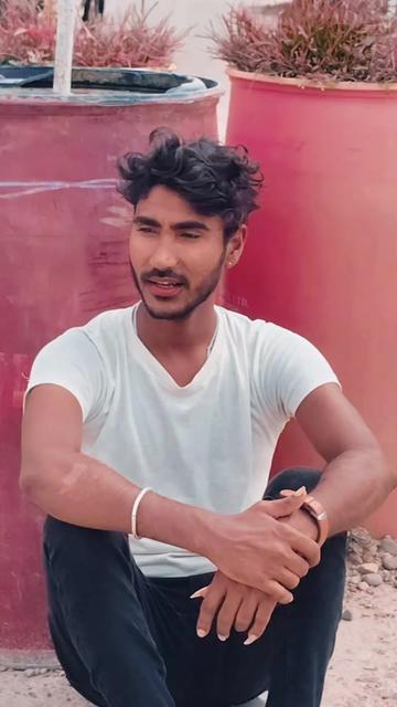 @Raju_Raut😎😘