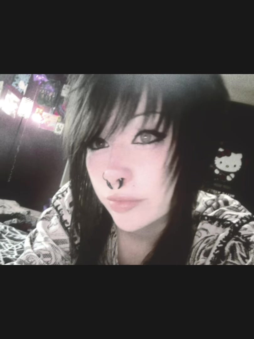 @✞Al0n3W1thM3L0dy✞