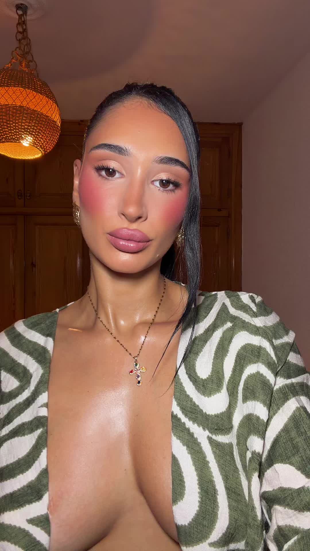 @𝓐𝓘𝓝𝓗𝓞𝓐 ✨