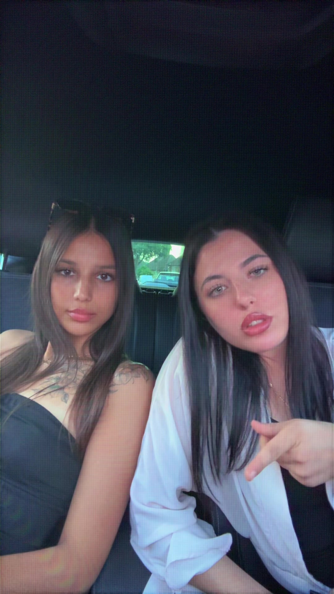@livelaughlove