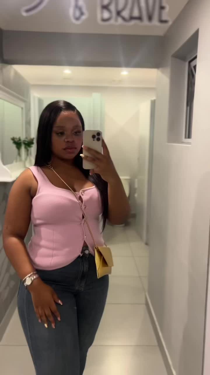 @IAMXOLISWA🧚