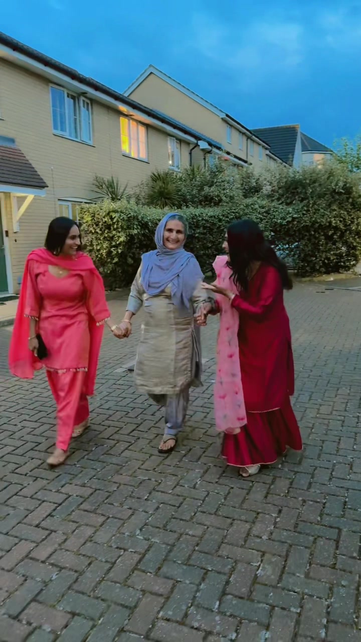 @Motto Kaur
