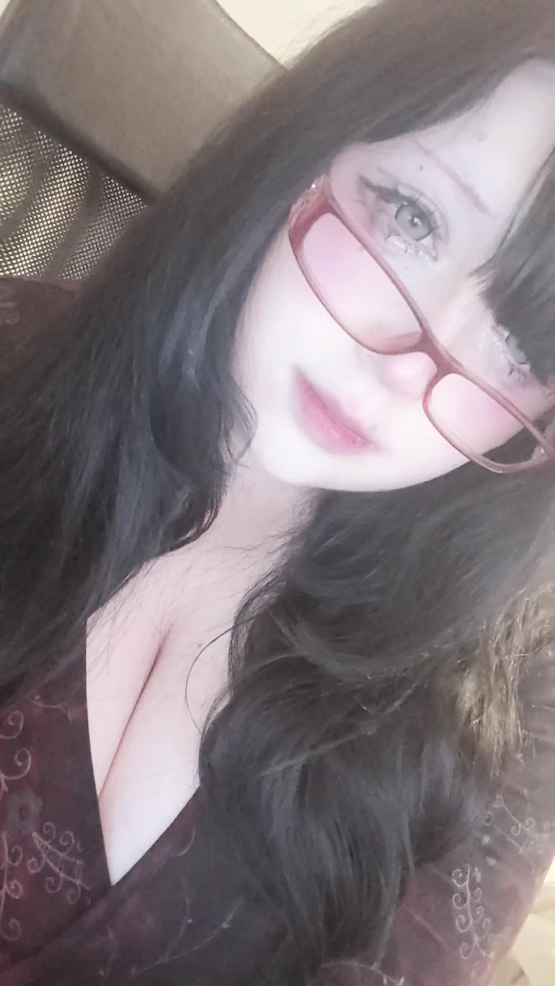 @aya*゚⚞•⚟
