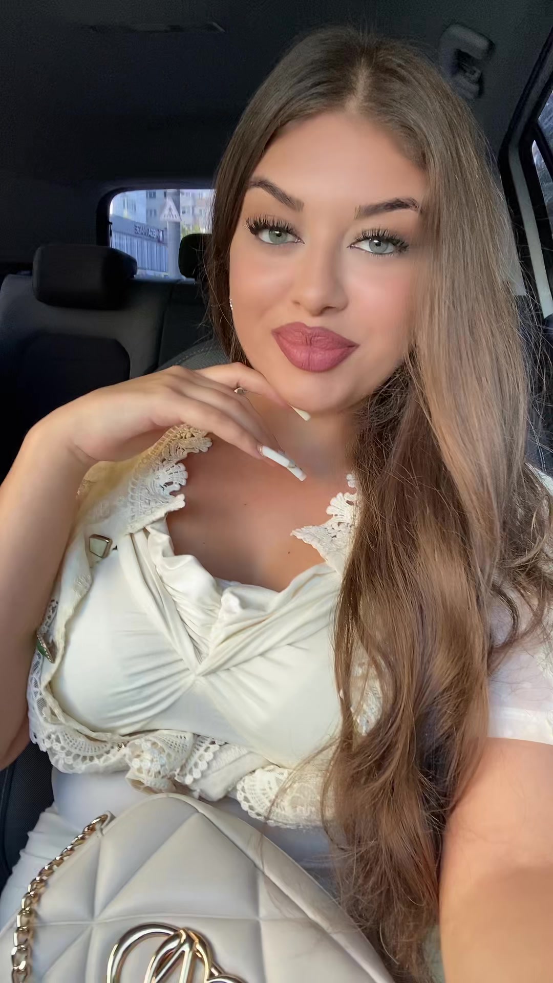 @nevi.17