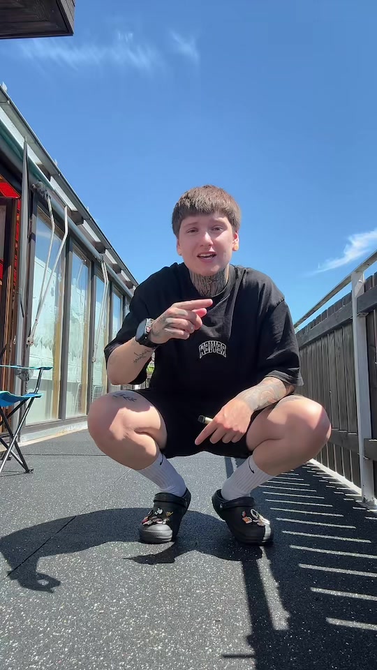 @Ena