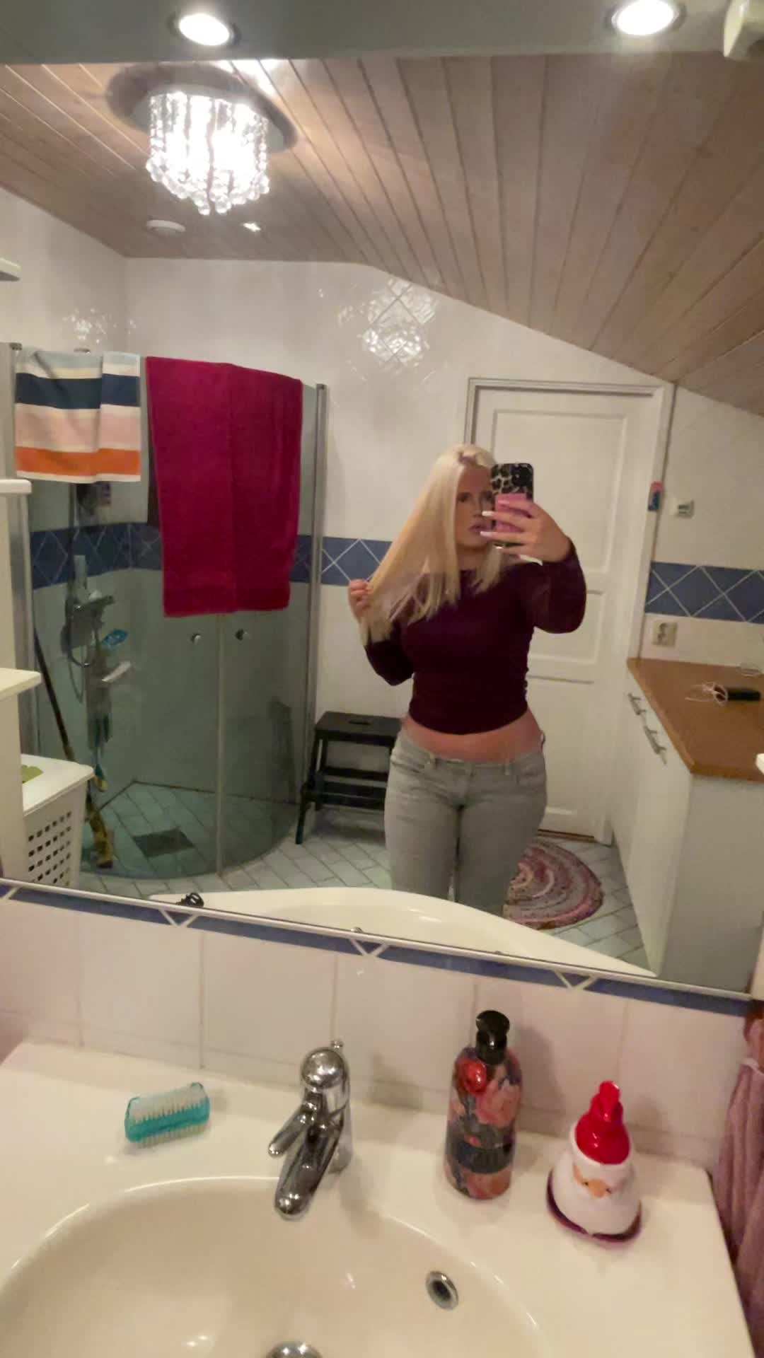 @ℰ𝓁𝓁ℯ𝓃🤍
