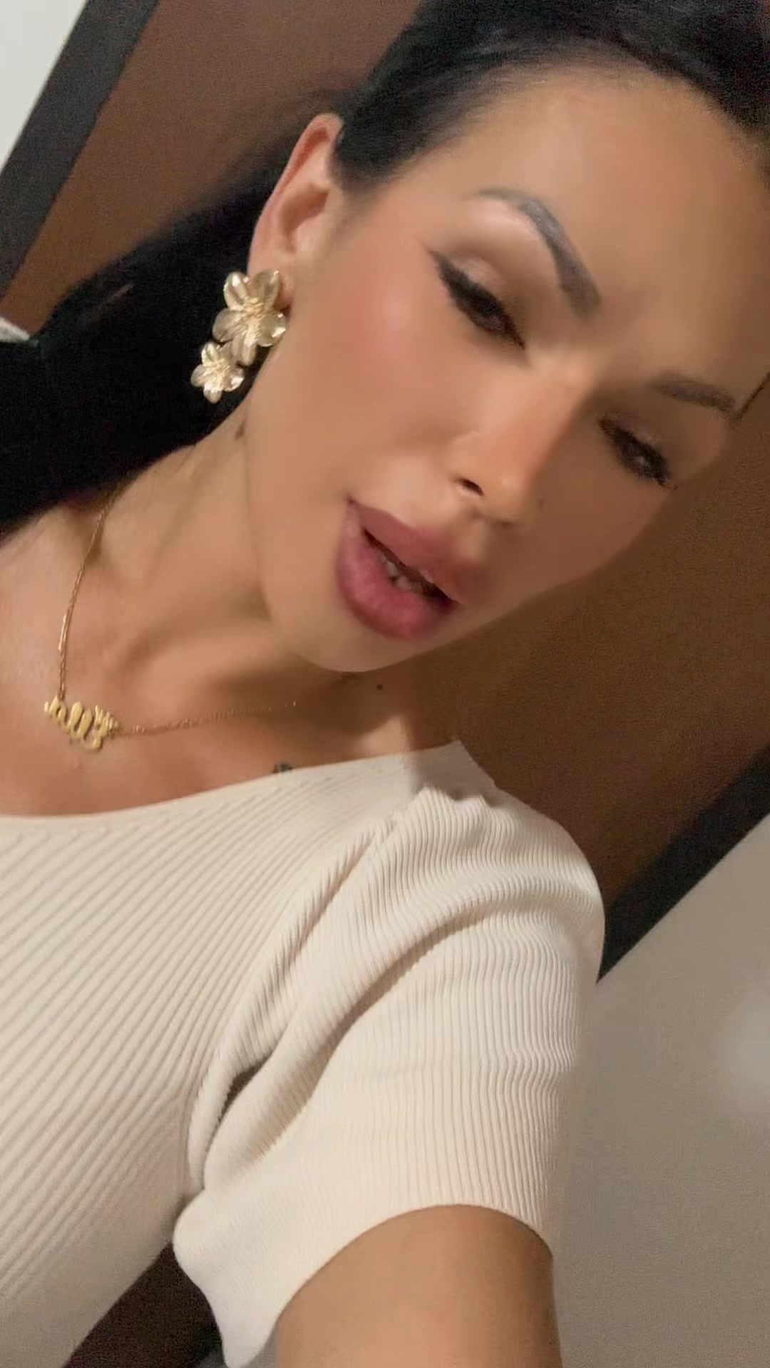 @Ella Ella