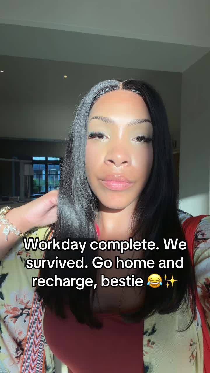@Quin Bee | Speaker & Creator