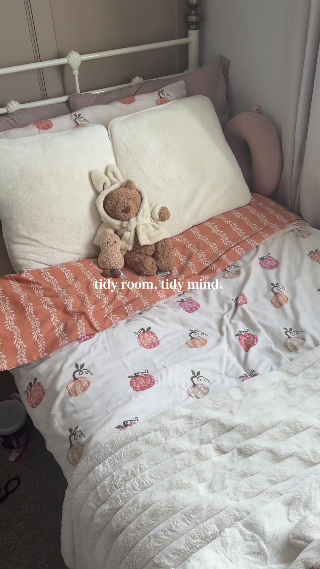 @molls 🤍🍦🧺🧸
