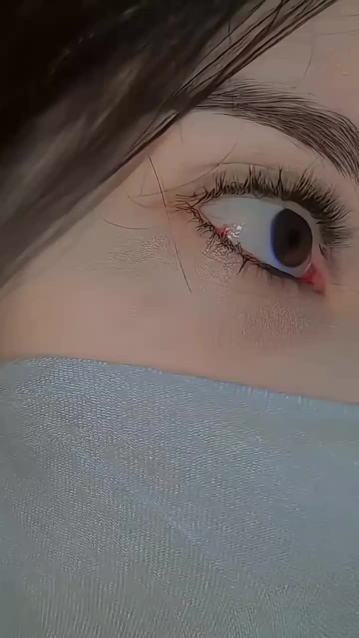 @༺ 🍁𝑬𝒚𝒆𝒔 𝒒𝒖𝒆𝒆𝒏🍁 ༻