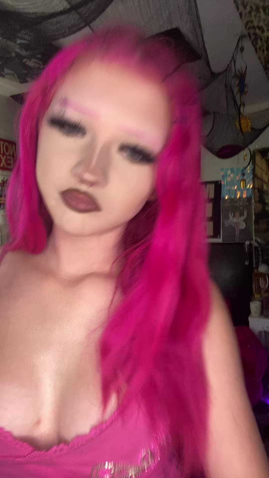 @iloveadriannelenker_