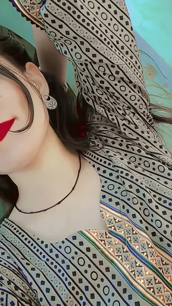 @༺ 🍁𝑬𝒚𝒆𝒔 𝒒𝒖𝒆𝒆𝒏🍁 ༻