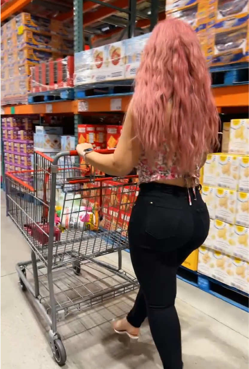 @LatinaGirlFriend