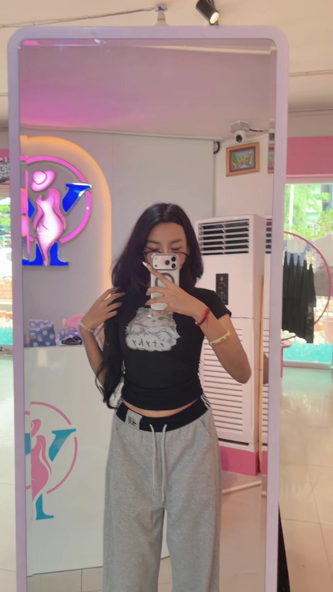 @user90446157993