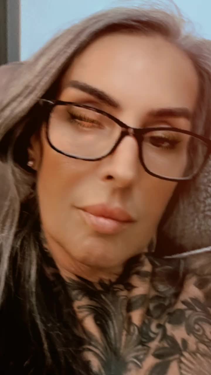 @tiktok michelleshelly