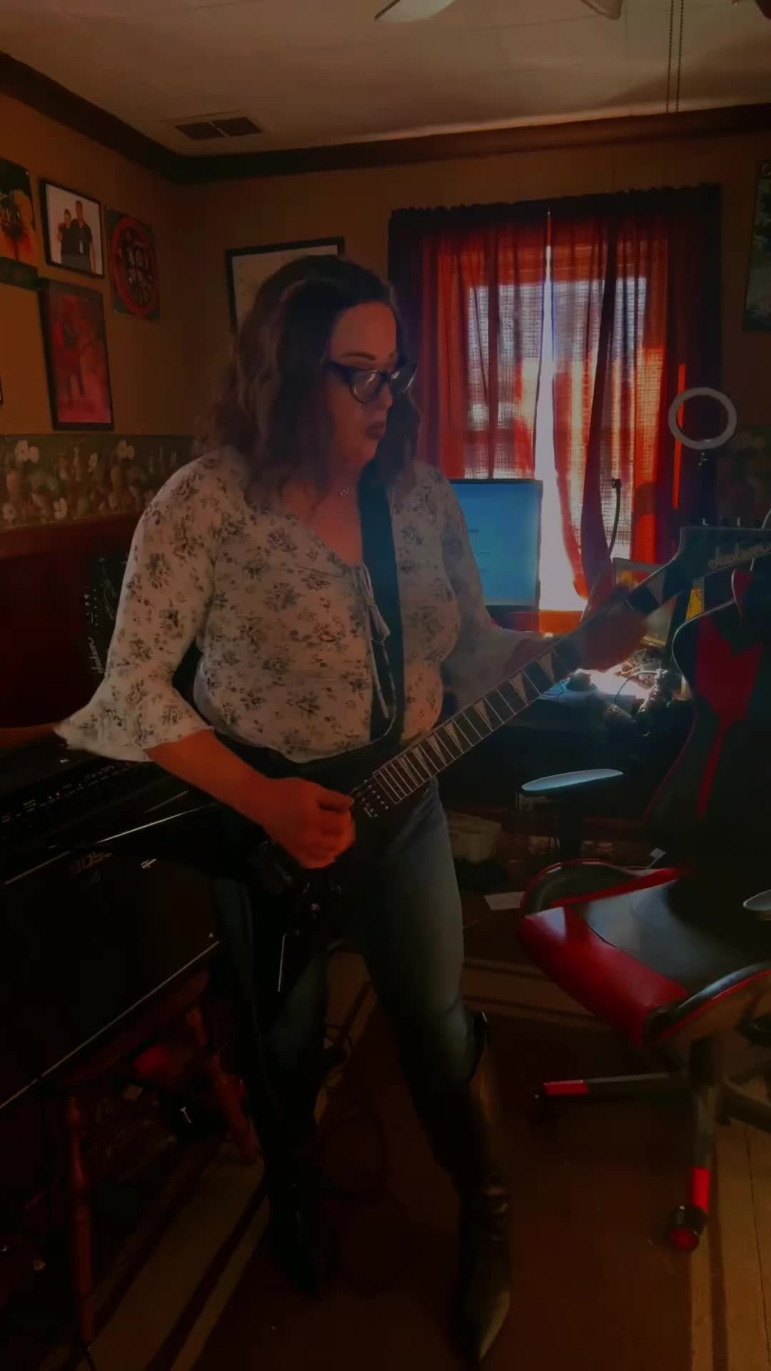 @MindyDeVil