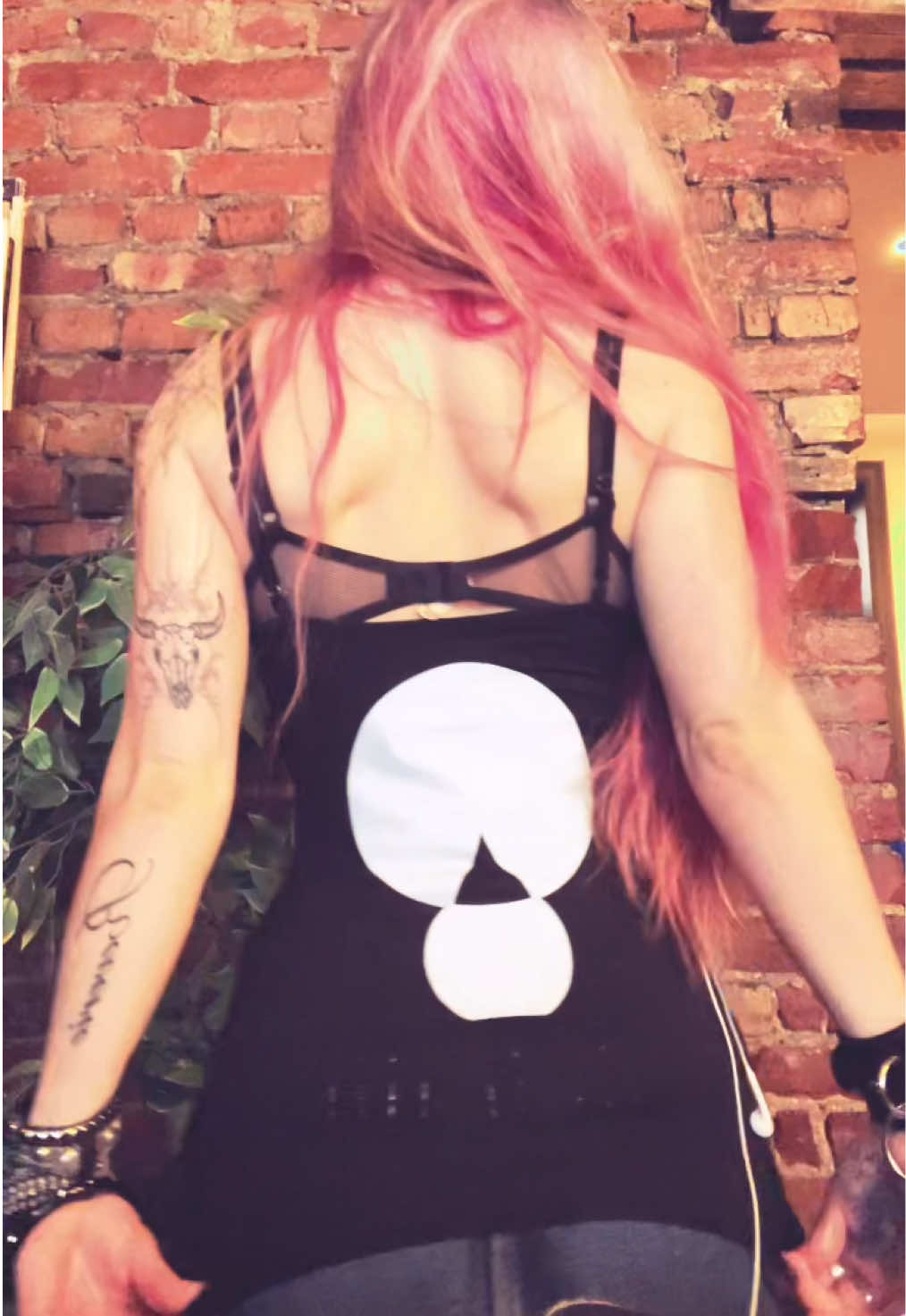 @♱