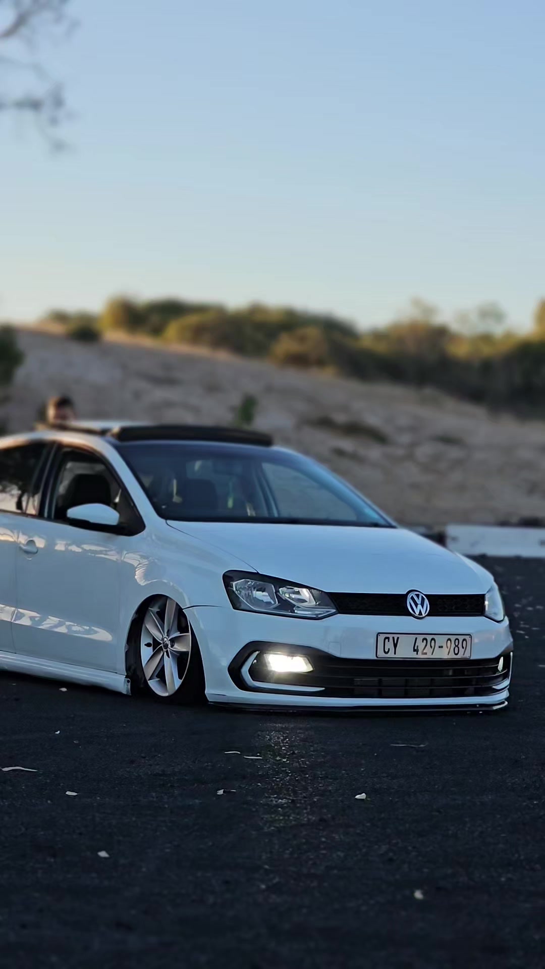 @travis_airm6x