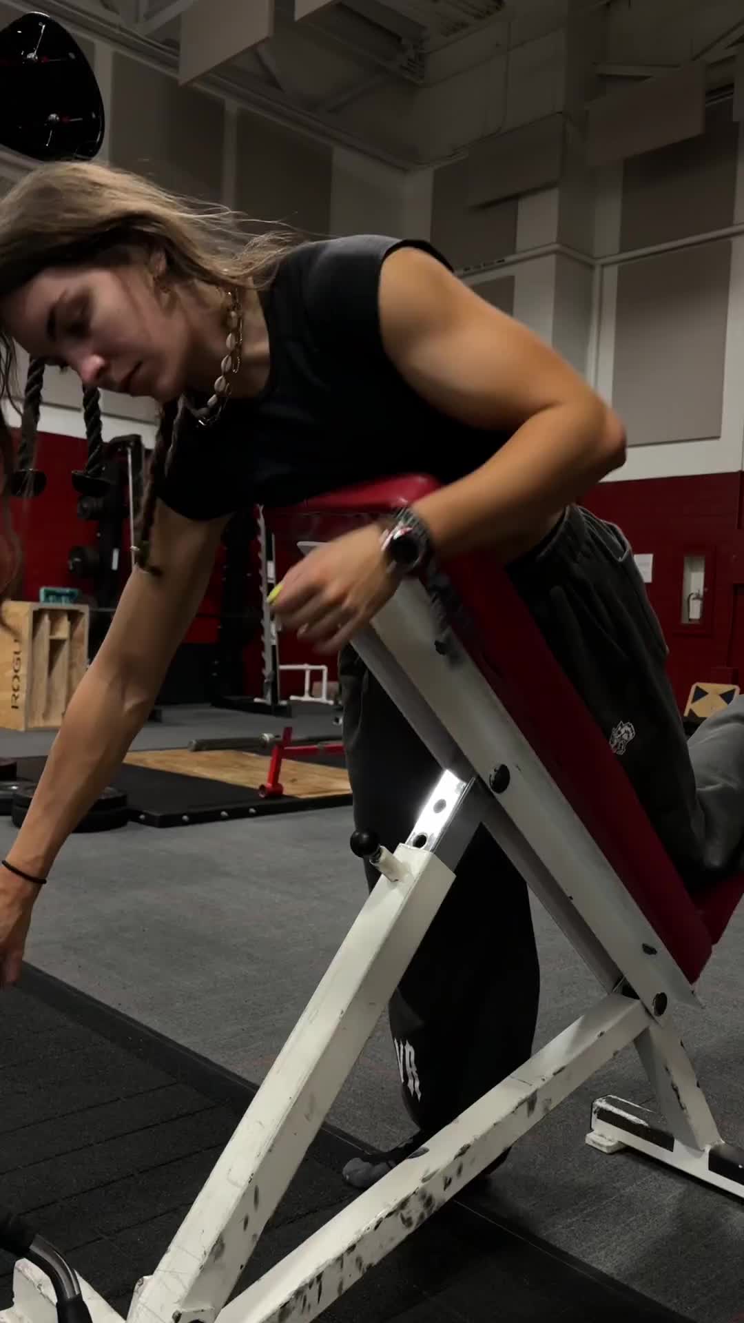 @musclegirls