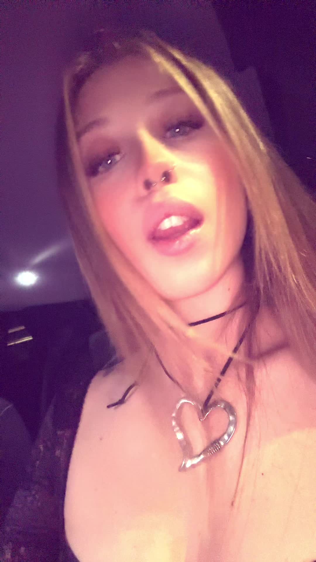 @Blondie 💁🏼&zwj;♀️