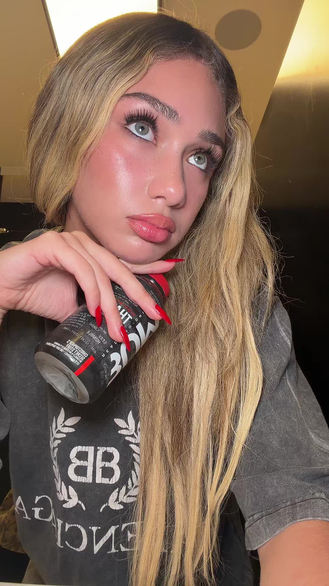@miabellarivero