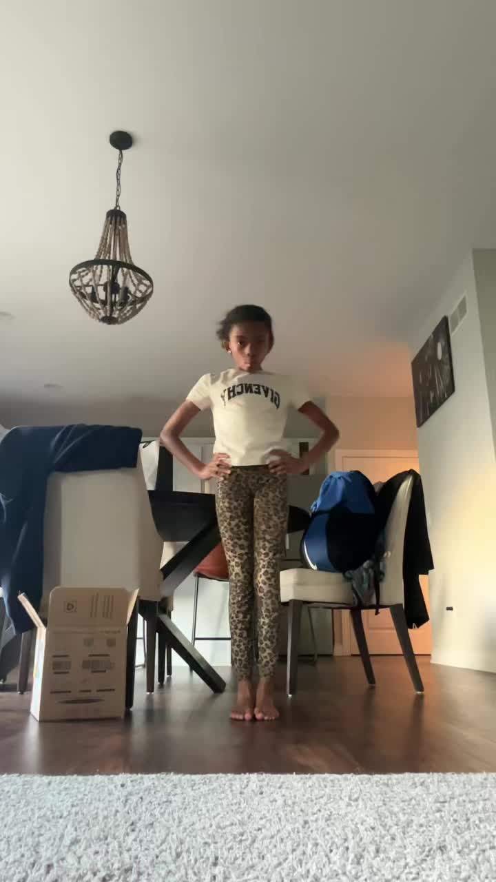 @ava123