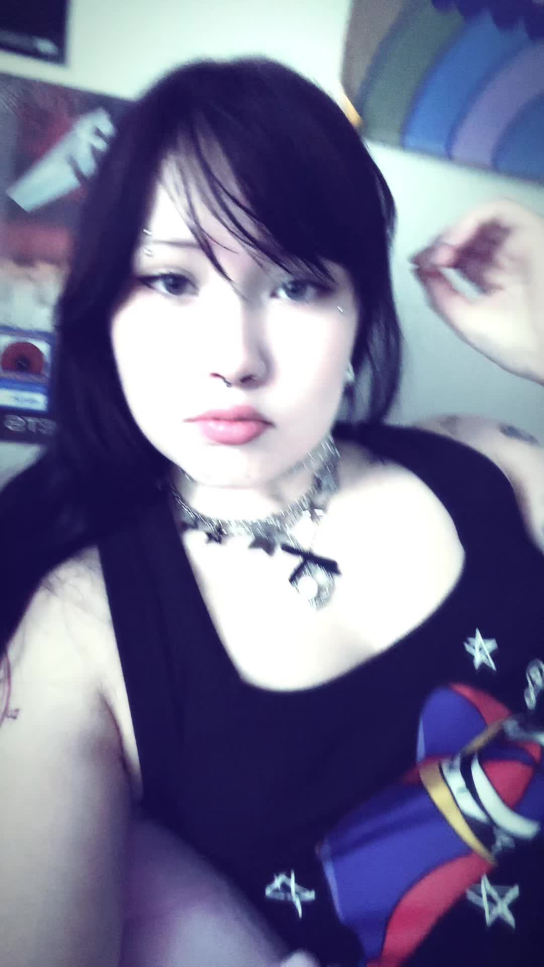 @notreal._.riley