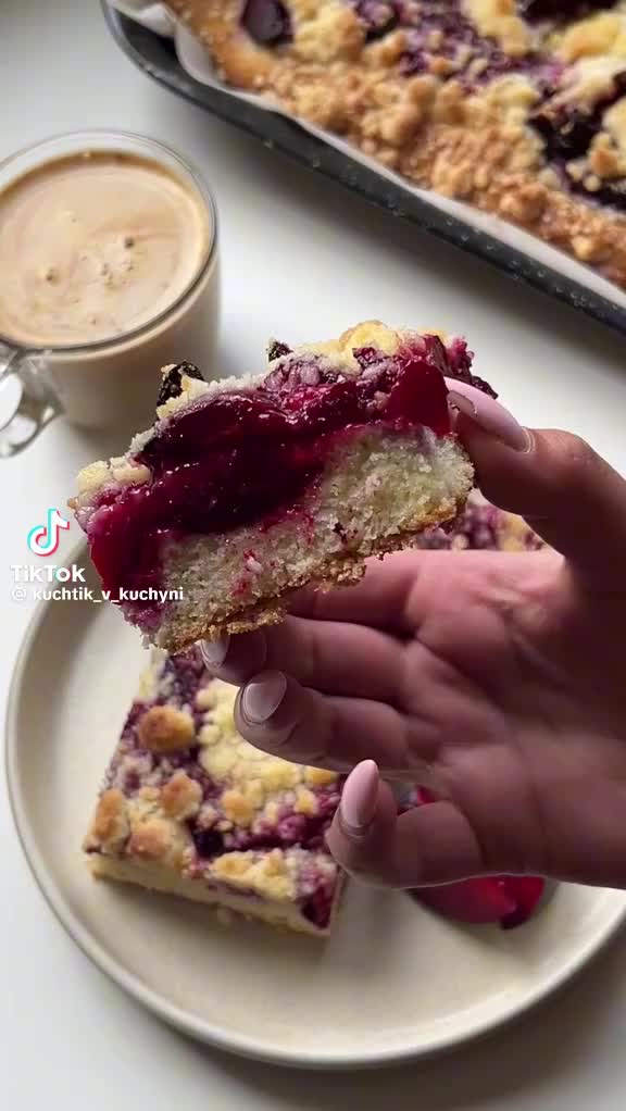 @Alena Strakov&aacute;slunīčkp