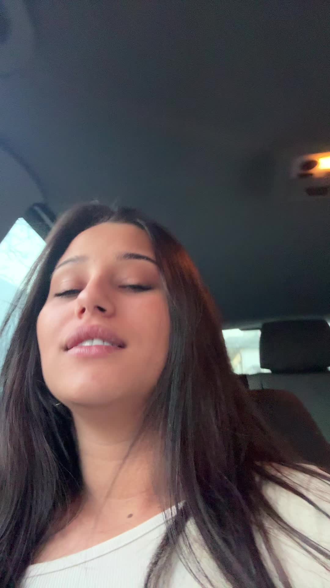 @🦋