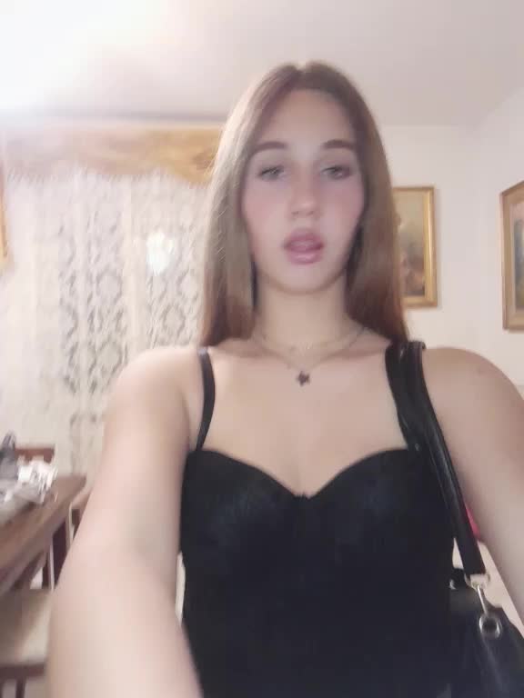 @𝑬𝒍𝒊𝒔𝒂💎