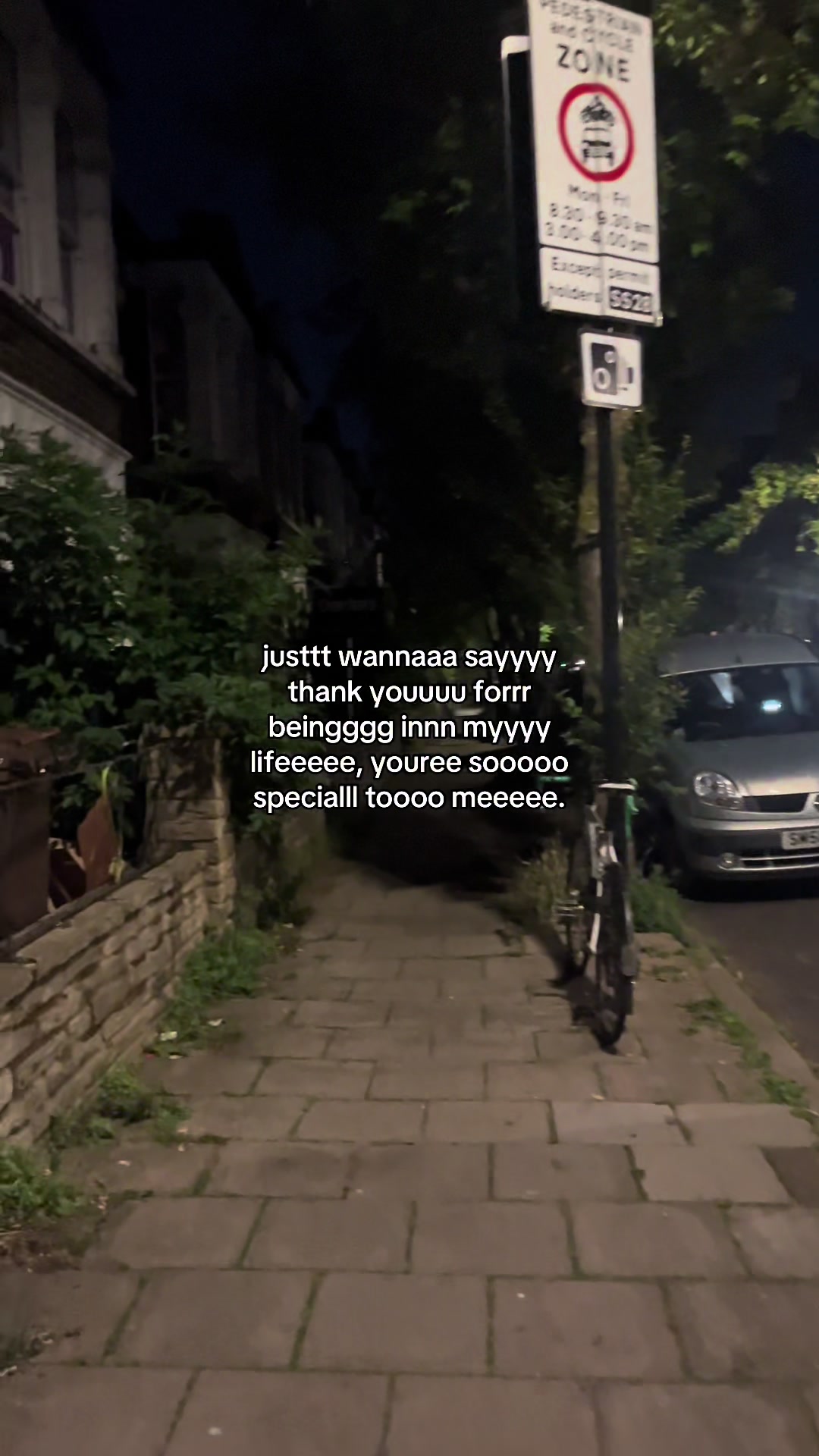 @✰