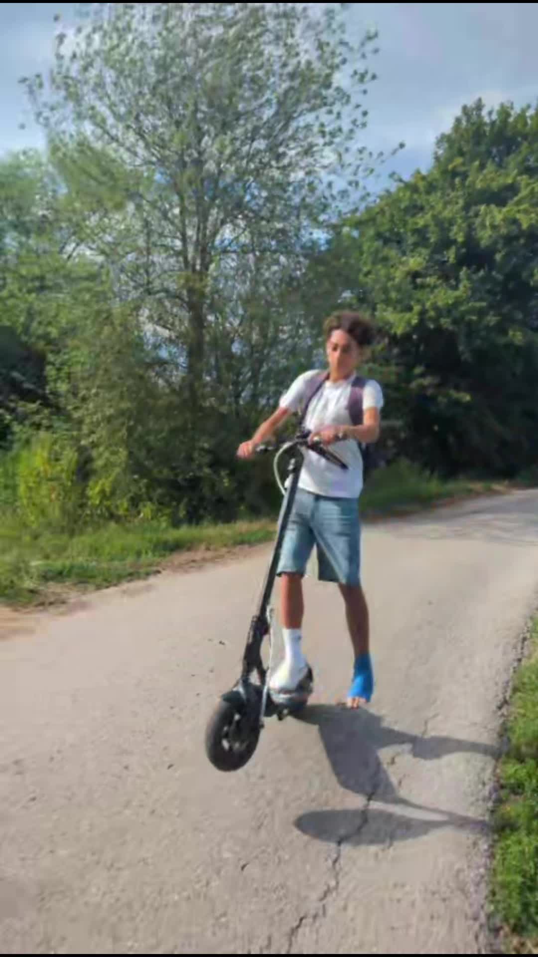 @2kwAdam