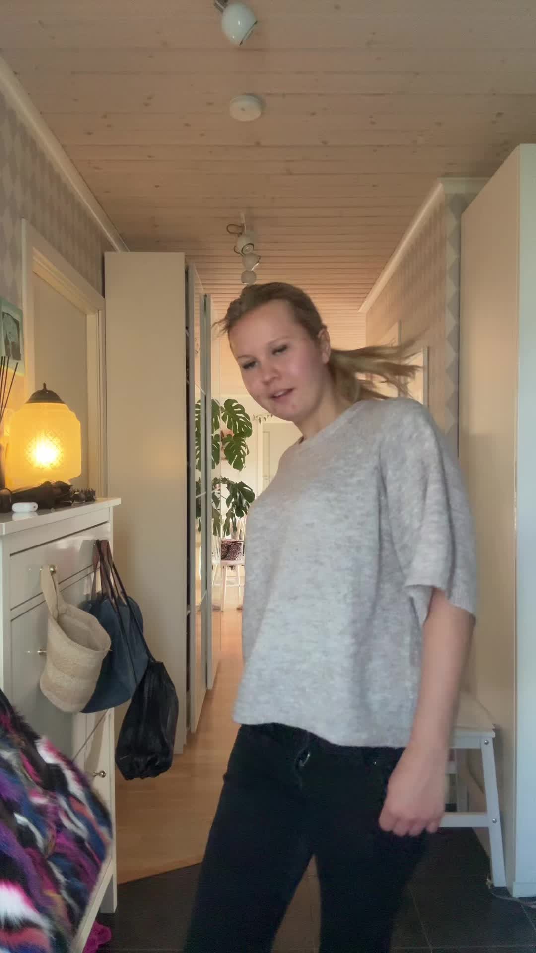 @Holly🛍️🥥🥂