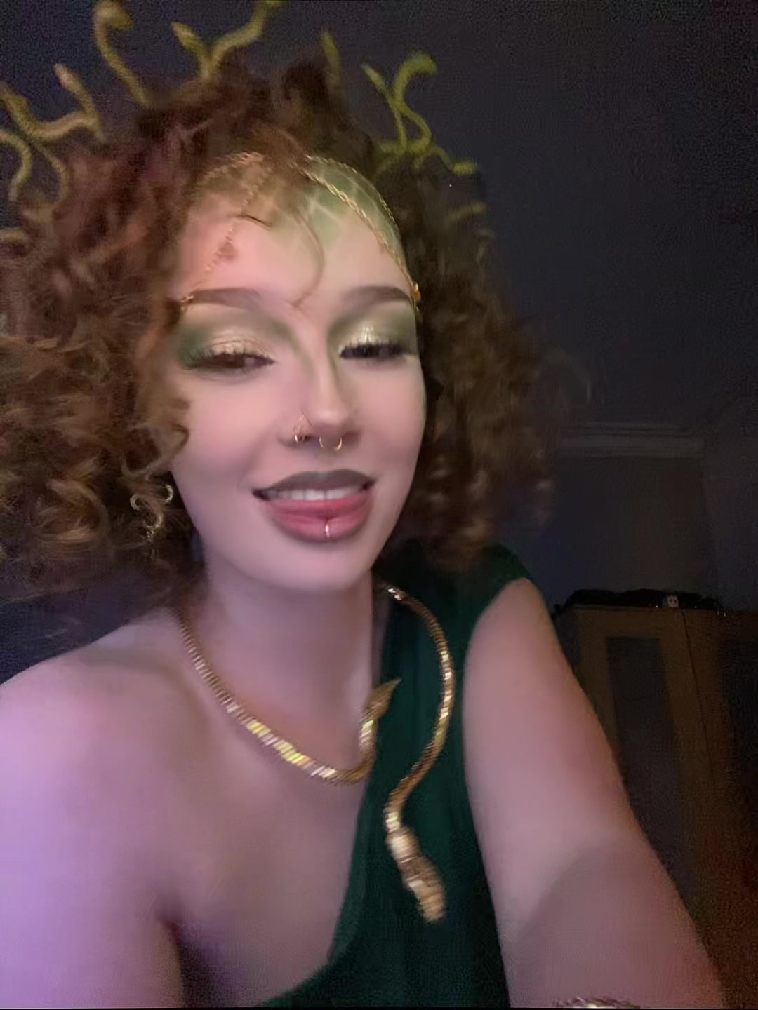 @iz<3