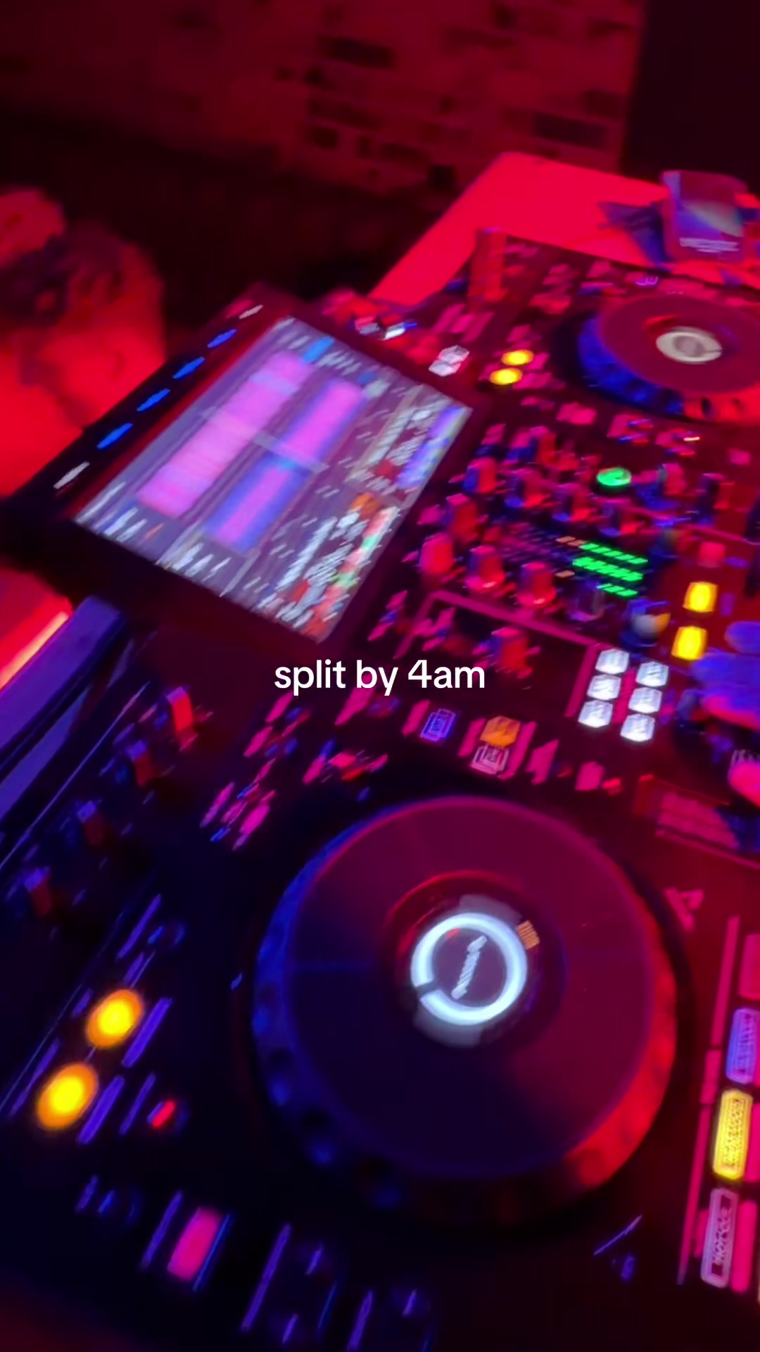 @Out To Sea - Split Boat Party
