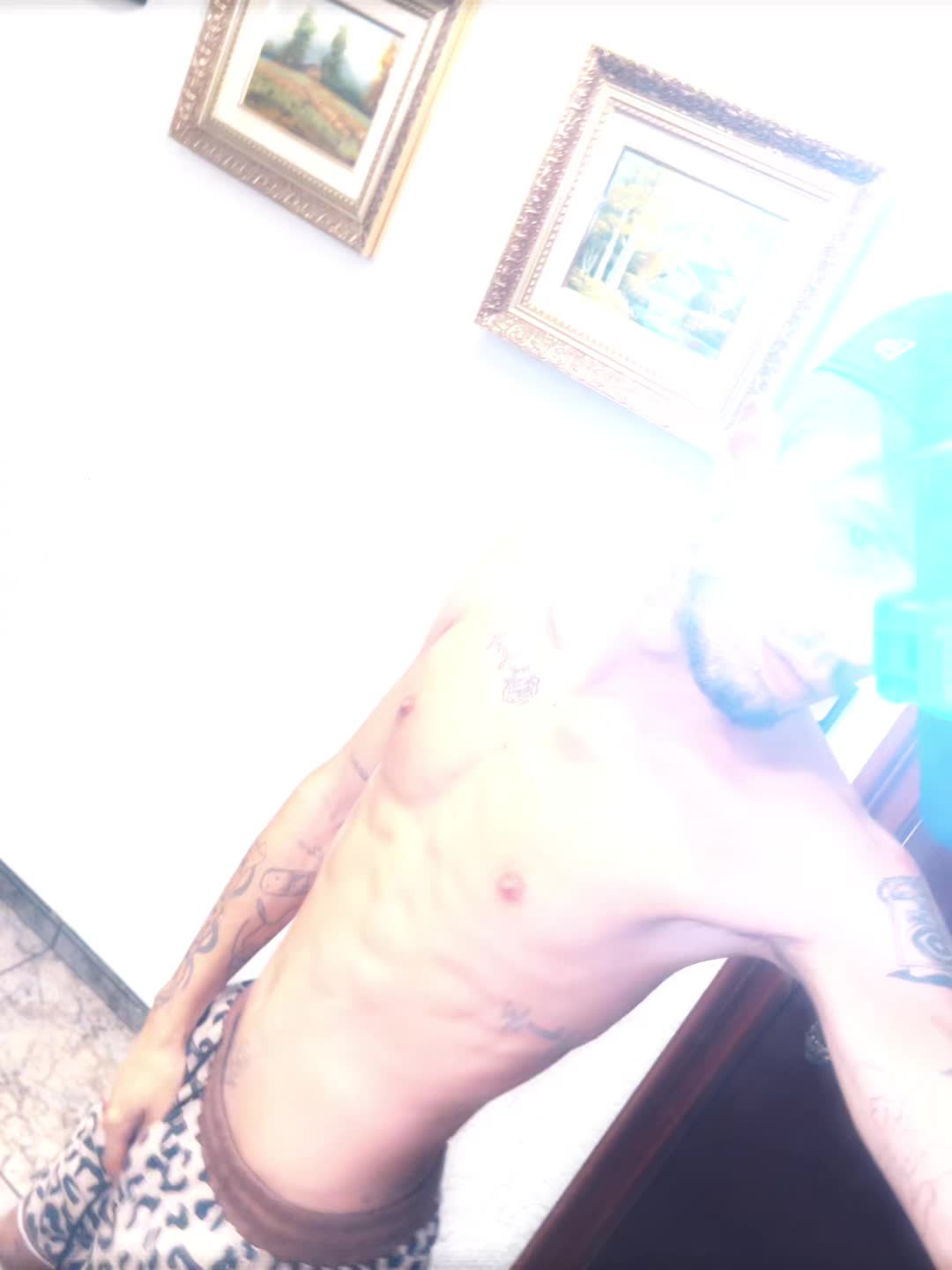 @By.aaron_