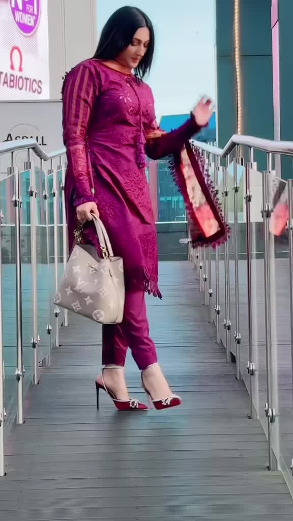 @sadia.kayani.live