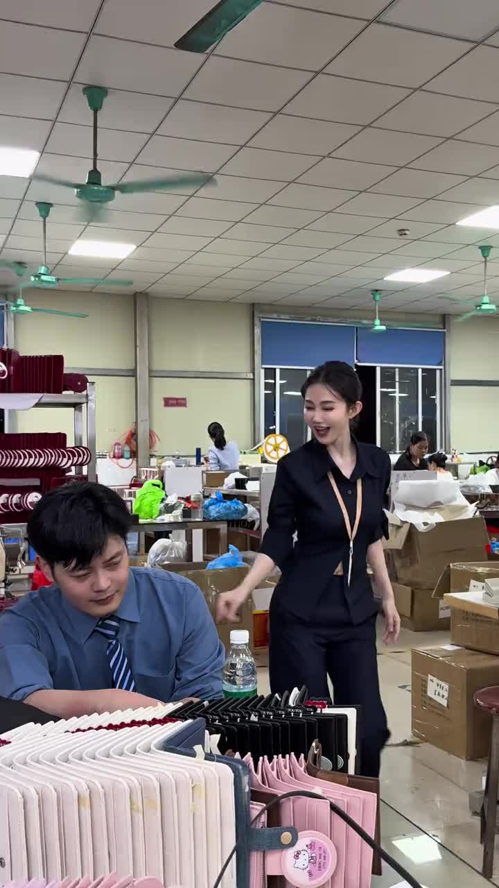 @Sally 雪莉 大笑笑