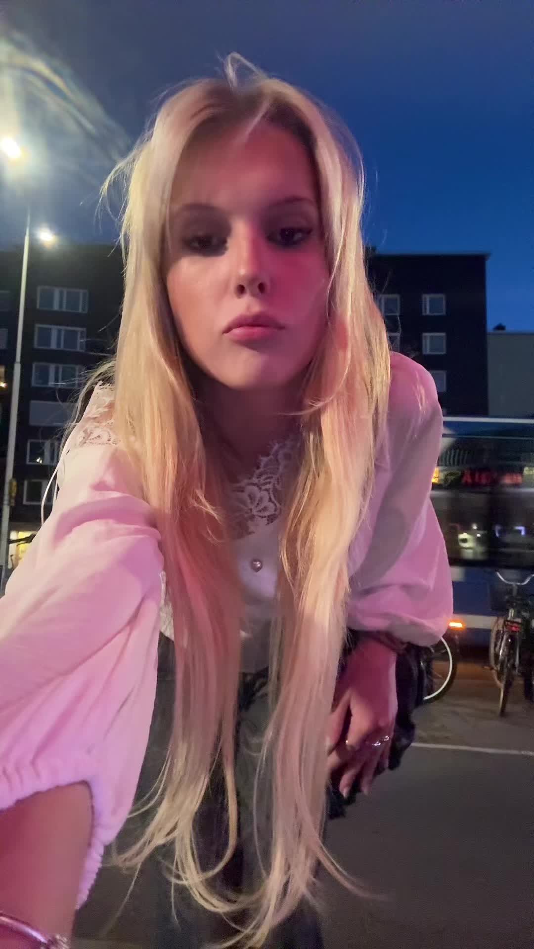 @lovisamari