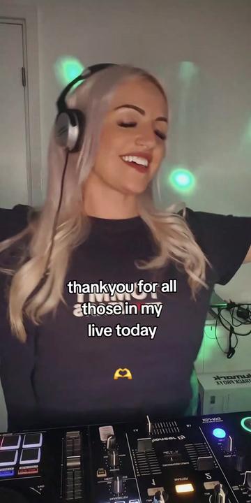 @Kerry❤️trance forever❤️